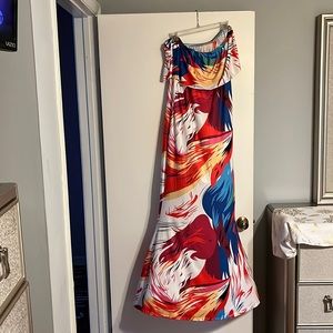 Beautiful floor length off the shoulder floral dress.